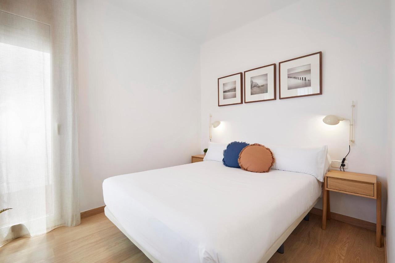 Fisa Rentals Aribau Barcelona Exterior foto