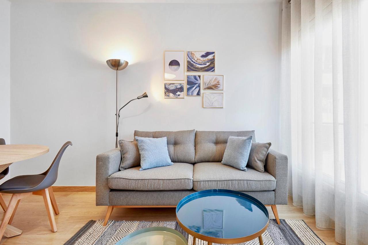 Fisa Rentals Aribau Barcelona Exterior foto