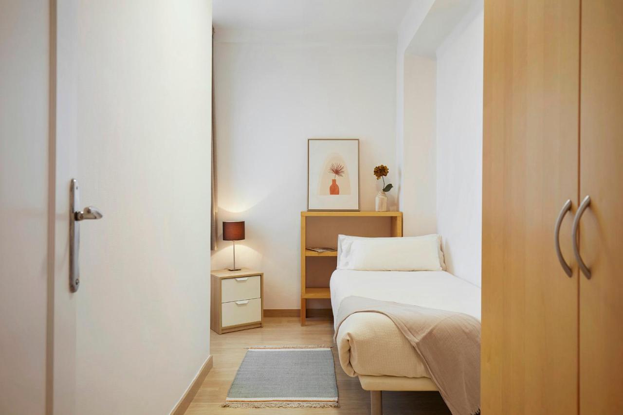 Fisa Rentals Aribau Barcelona Exterior foto