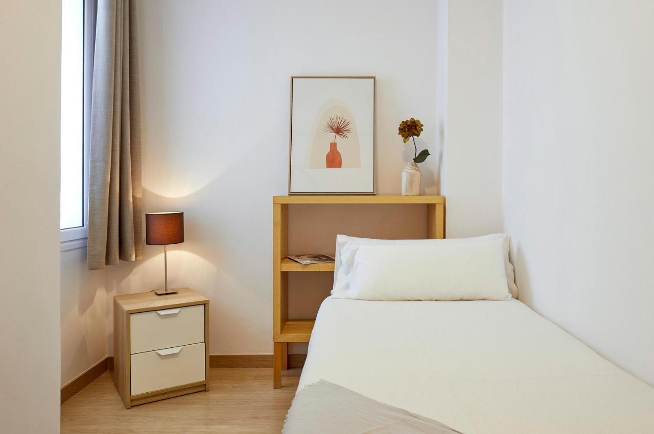 Fisa Rentals Aribau Barcelona Exterior foto